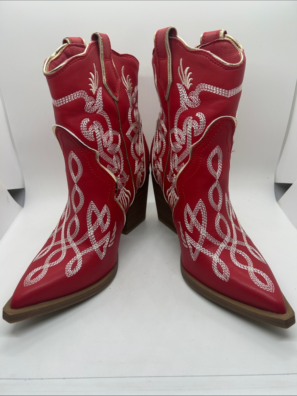 MIA Red Wendi Embroidered Western Ankle Boots **Size 6** 🌺🌺 - Picture 3 of 9